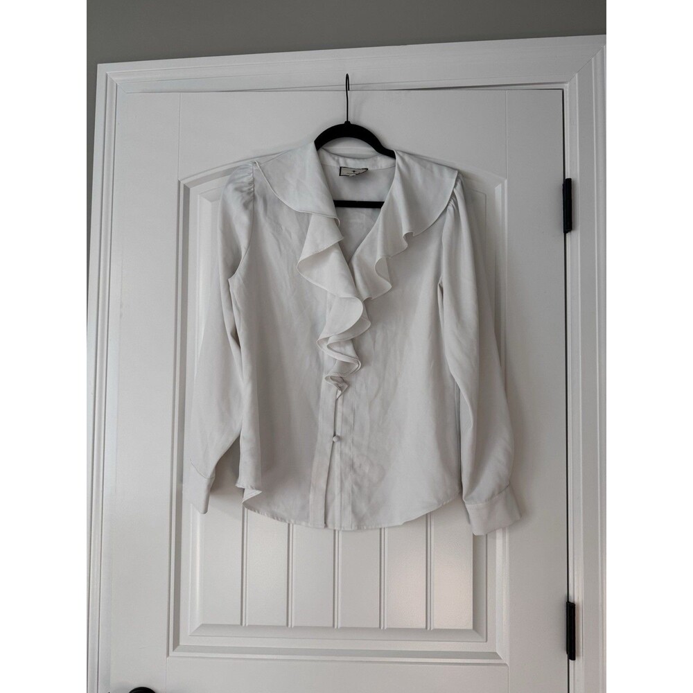 Tuckernuck Women’s M White Ruffle Front Blouse Long Sleeve Button Down Top